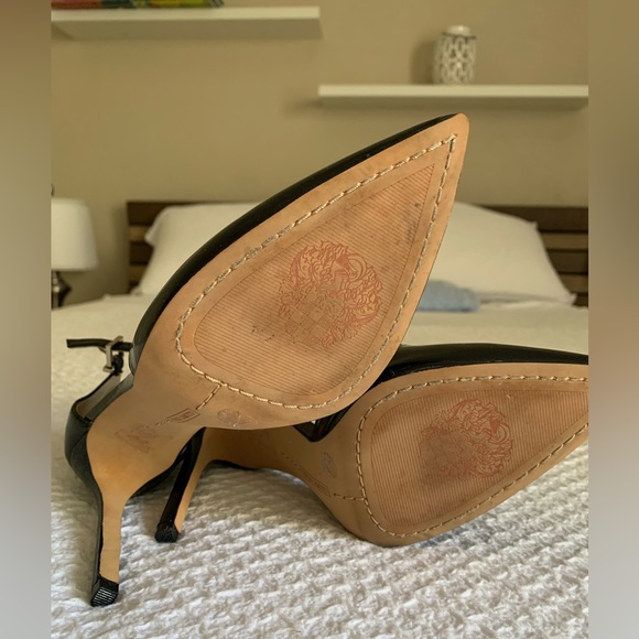 Vince Camuto black shoes size 8.5 - Picture 1 of 4